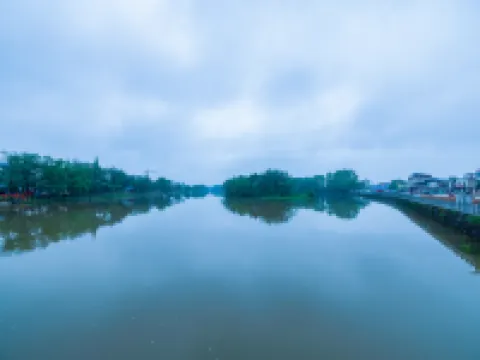 ジュンイーチェーンホテル（上饒万年潤豊広場錦湖公園） 万年のホテル