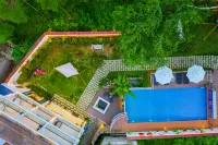 莫干山隱宿·親子溯溪花園露營度假美墅 - 無邊際泳池