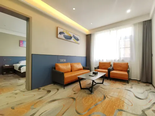 Xinmizexin Hotel (Zhongqiang Light Year City Plaza)