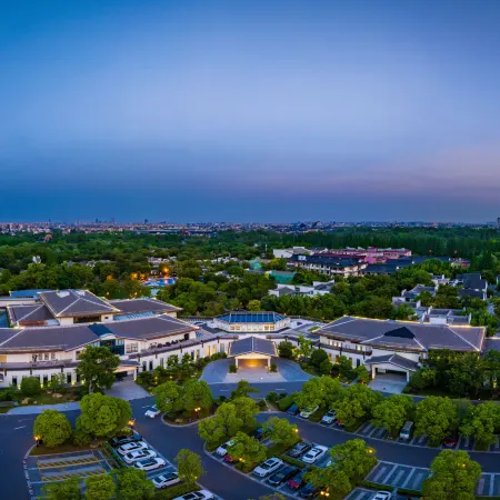 Slender West Lake Hot Spring Resort Yangzhou