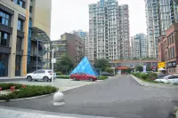 Hualuo Lijing Hotel Hotels near China West Normal University (South Gate)