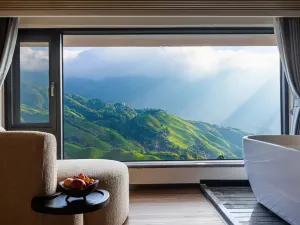 Yinmo Resort Hotel (Longji Terrace)
