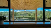 Jushan Wangjing Boutique B&B (Nalati Scenic Area Branch)