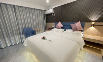 Yijia Zhixiang Hotel (Wangcheng New District ComprMarket Store)ehensive