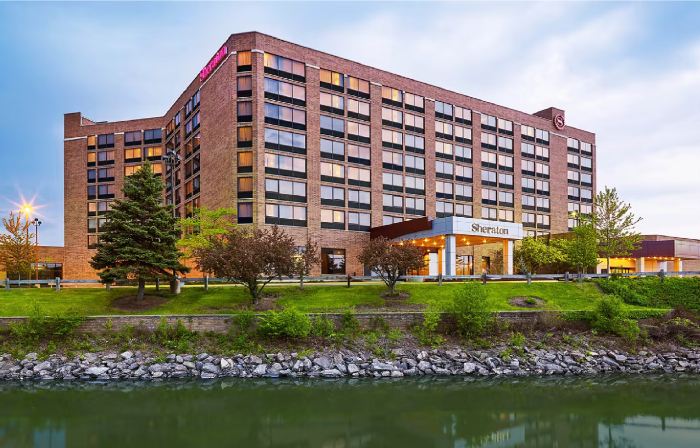 Sheraton Lisle Naperville Hotel
