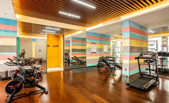 Yueshan Yiju Hotel (Yulin Guogou Center Jincheng Center Branch)