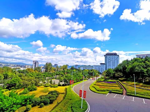 Yanbian Hotel