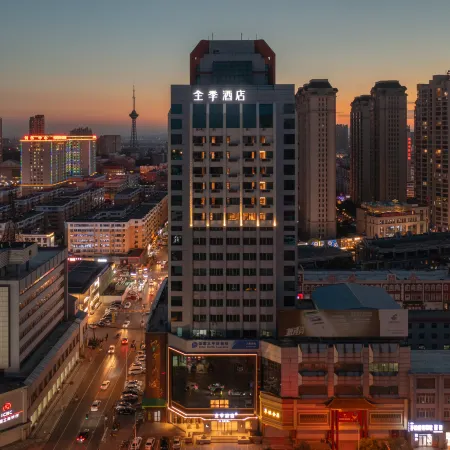 JI Hotel (Fuxin Jiefang Square)