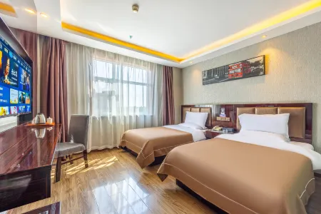 Manhattan Light Hotel Отели рядом с достопримечательностью «Dinosaur Kingdom»