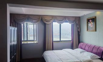 Landscape Riverview Designer Homestay (Jiefangbei Hongyadong Branch)