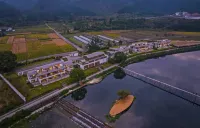 Kaihua Jinxi Spring Hotel - Mountain view