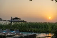 Taicang Qishierjia Village Yuanshe Yuejiang Private Hot Spring Homestay - Romantik