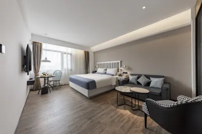 Ginza Jingsu Hotel (Jinan Lok Yuen Street, Quancheng Square, Kuanhouli Store) Các khách sạn gần Liberation Pavilion