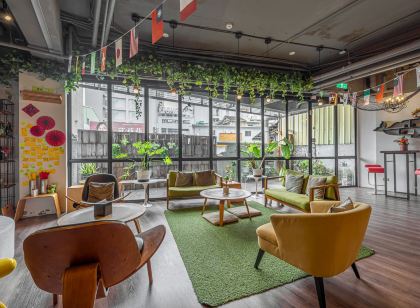 Light Hostel Tainan