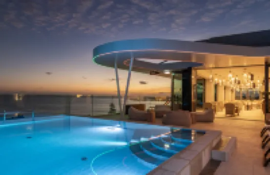 อีโวลูชั่น คาสเคส์-เอสโตริล โฮเทล