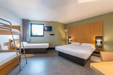 B&B HOTEL Cholet Sud Отели рядом со станцией Gare de Cholet