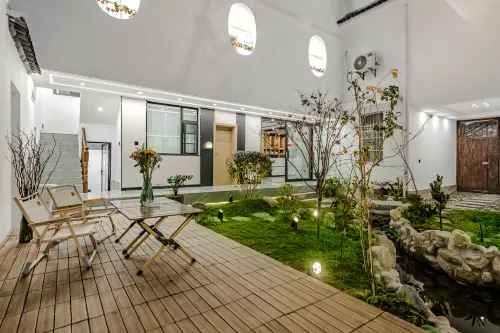 Memorial Day · Fully Intelligent Luxury Vacation Resort (Dali Ancient Town South Gate Store)