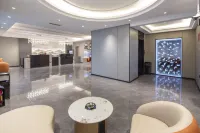 Zhangjiagang Manjin Hotel (Mambat Shopping Plaza Branch)