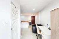 Freesia Bangphi Guest House
