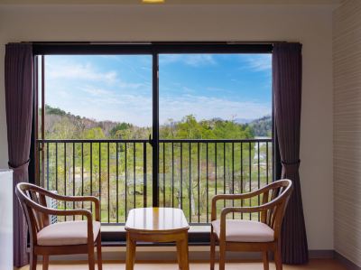 和室10畳（禁煙）マットレスベッド2台 亀の井ホテル 奥日光湯元の写真