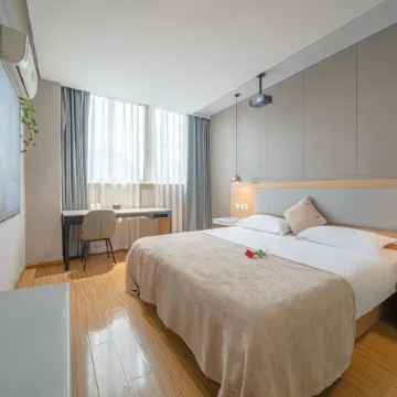Shankee Chain Hotel (Luzhou High-speed Railway Station Southwest Trade City)
