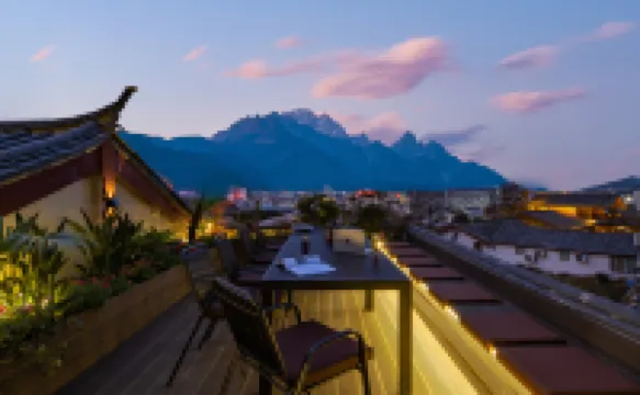 Lumist·One Page Winter|Panoramic view of the snow-capped mountains·Sky Garden Meisu Hotels near Lion Hill