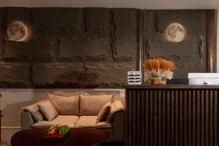 Heyuan·Lijiang Old Town Chinese-style Siheyuan (Zhongyi Market Store) Отели в г. Лицзян