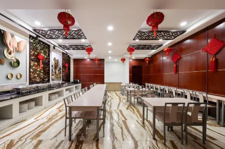 Bullton Hotel (Zunyi Station Conference Site) Отели рядом со станцией Zunyi Railway Station