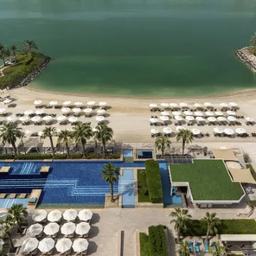 فيرمونت باب البحر أبو ظبي Hotels near The Ritz-Carlton Beach