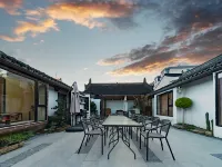 Flower Building·Homestay (Shanghai Qingxi Old Street) Hotel in zona Shanghai Wanfo Pavillon