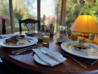 Burn How Garden Hotel - Bowness on Windermere - 朝食
