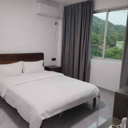 Riverside Xiaozhu Homestay Hotels in Luoyuan