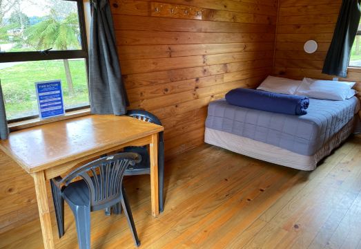 1. 로터루아 더멀 ..