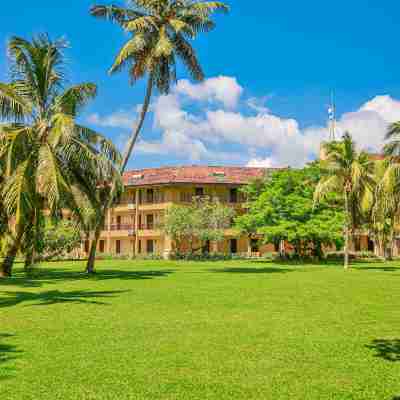 The Palms Hotel Exterior