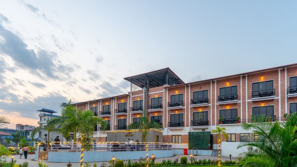 Chitwan Midtown Hotel