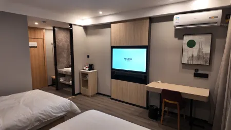 Shankee Chain Hotel (Tongliao Horqin Avenue West Section Nanqiao) Отели рядом с достопримечательностью «Tongliao Public Security Cadre School»