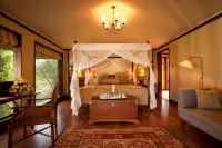 Lake Elmenteita Serena Camp Hotels in Гилджил