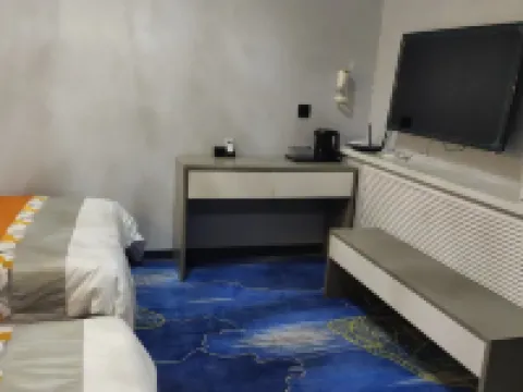 愷特之星酒店（白銀汽車站第一中學店） 白銀酒店