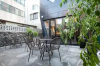 Mir Guesthouse Hotel di 