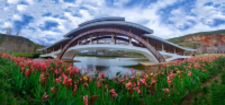 Dali Jin Lake Resort Hotel Hotels near Dali Fengyi Airport