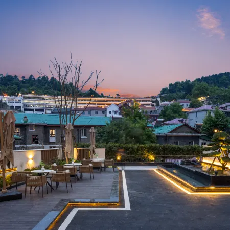 Shuguang Boyue Homestay (Lushan Guling Street)