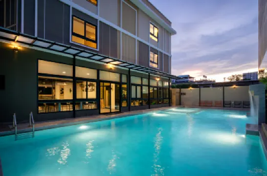 曼谷阿曼納飯店 GIOVANI附近的飯店