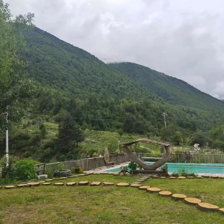 Kangding Middle Ancient Hot Spring Inn