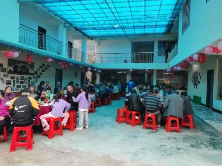 Yangshan County Small Town Renjia Отели рядом с достопримечательностью «Guangdong First Peak Resort»