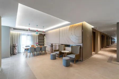 Homeinn · neo (Shanghai Songjiang Sheshan National Forest Park) Отели рядом с достопримечательностью «Shanghai University of Political Science and Law»