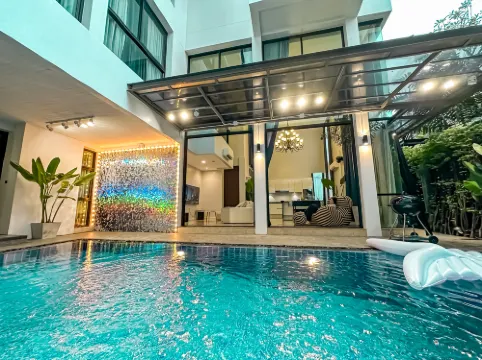 189/7bangkok 6 bedrooms private pool villa，1000square summer villa