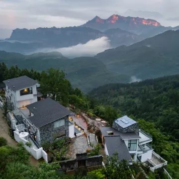 Jianglu Fengchuiyuntai HOTEL Hotels near Laolongdong Sceneic Area