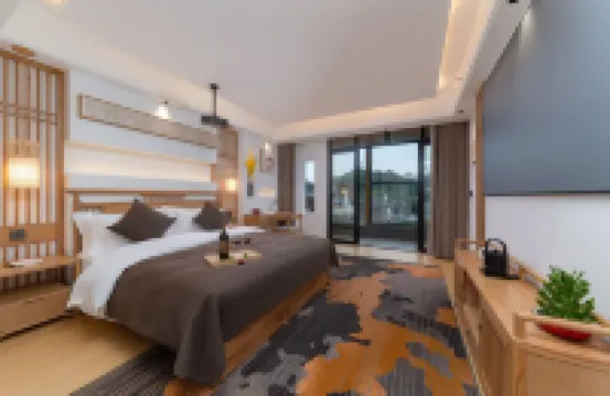 七分民宿（鳳凰古城磁浮攬勝站店） 鳳凰酒店