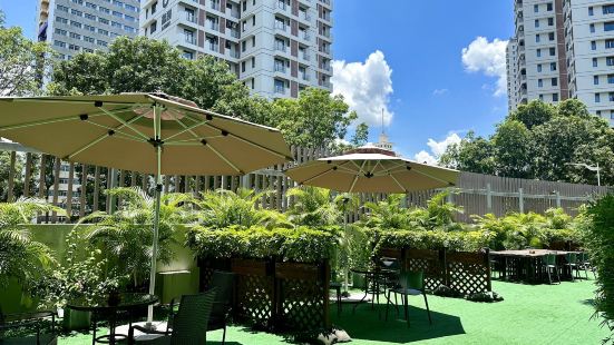 Huali Liyu HOTEL(xili University Town Subway Station)