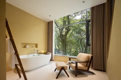 Shimen Linyun · Natural Oxygen Bar Resort Homestay (Wuyuan Yueliangwan)